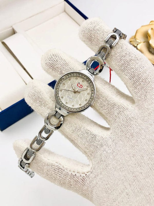 CD Collection Luxury Ladies Bracelet Watch – Elegant Quartz Timepiece