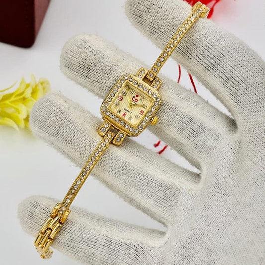 CD Collection Luxury Ladies Bracelet Watch – Elegant Quartz Timepiece