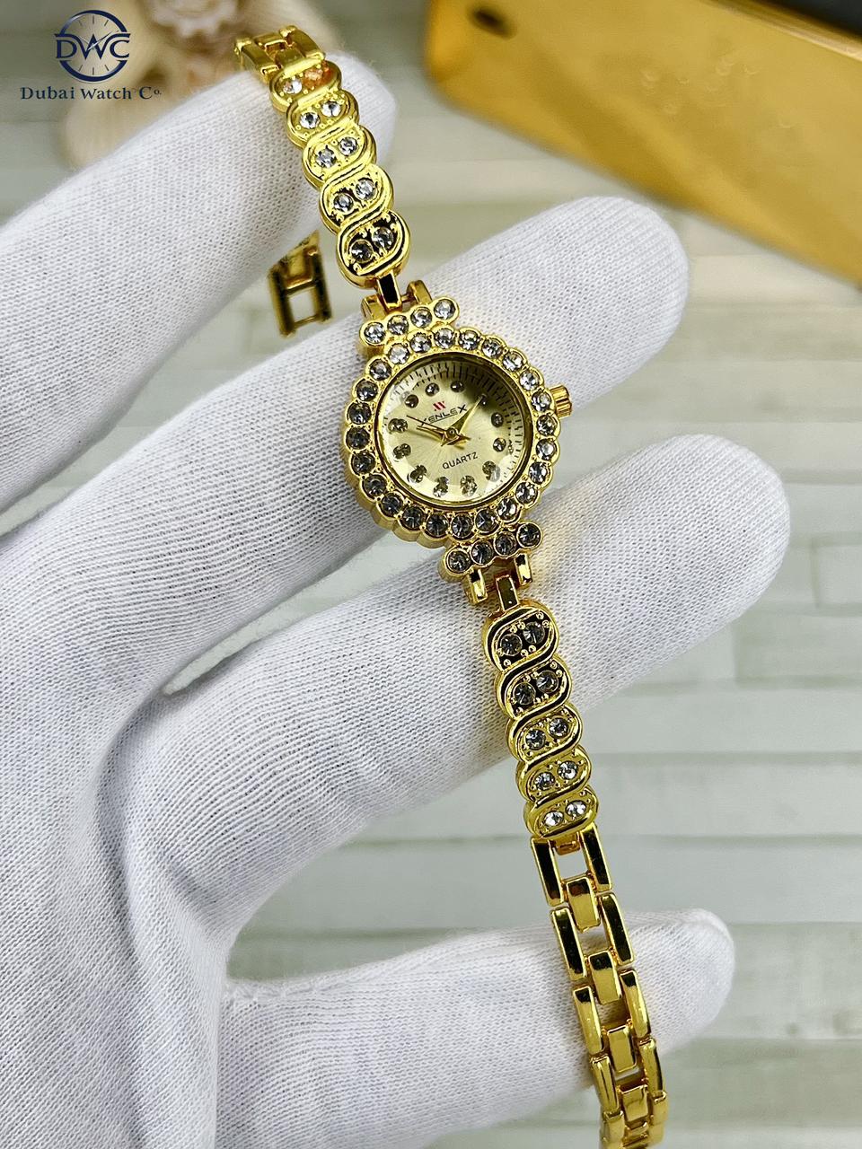 Luxury Crystal Studded Women’s Bracelet Watch – Elegant Quartz Timepiece