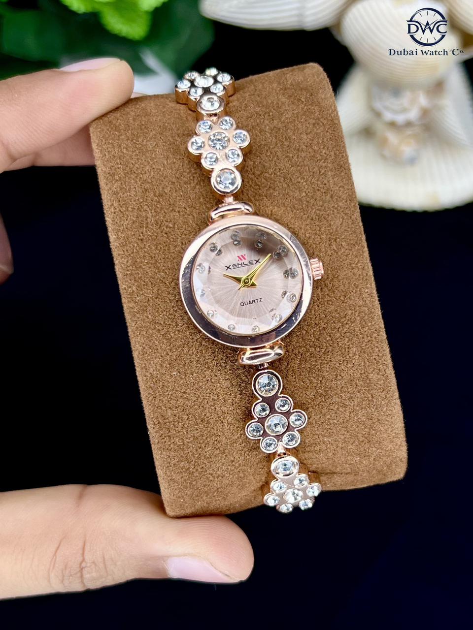 Luxury Crystal Studded Women’s Bracelet Watch – Elegant Quartz Timepiece